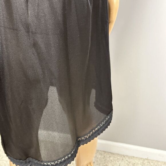 Vintage Fortune Half Slip Size Medium Black 100% Nylon Pleated Edge USA Silky - Picture 3 of 9
